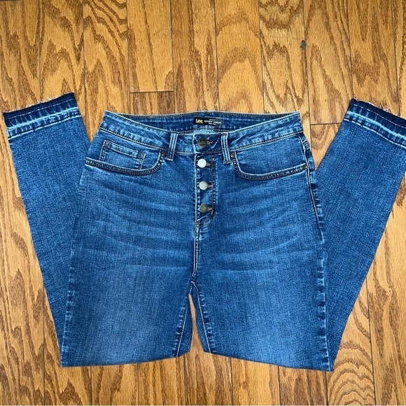Lee Women's Slim Fit Skinny Ankle Button Fly High Rise Jeans Size 8 Medium - Picture 10 of 10
